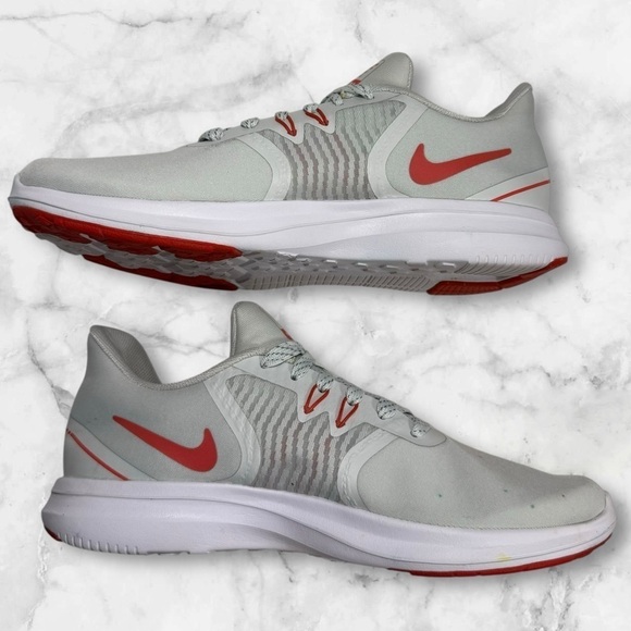 Women’s Nike In Season TR 8 size 6.5 - Picture 4 of 7